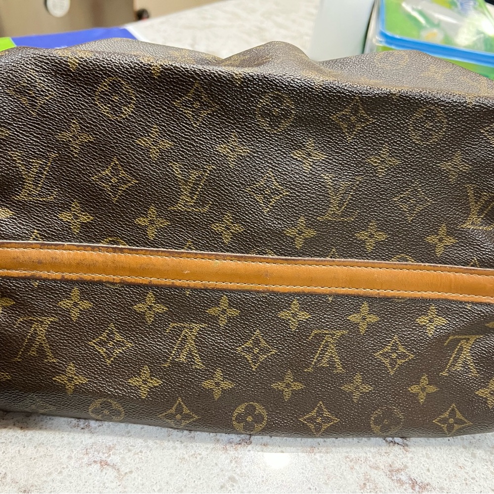 Louis Vuitton Brown Monogram Speedy Tote with Tan Handles - Picture 4 of 8